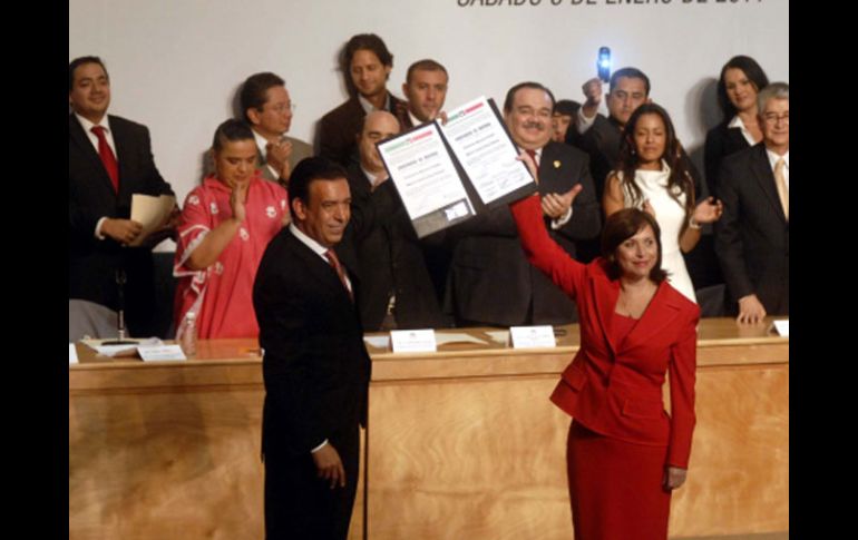 Humberto Moreira y Cristina Díaz fueron electos como presidente  y secretaria general del Comité Ejecutivo Nacional del PRI. NTX  /