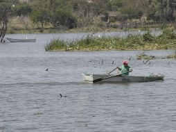 Cada pescador gana alrededor de 20 pesos al día, lo cual resulta insuficiente para mantener a sus familias. S. NUÑEZ  /