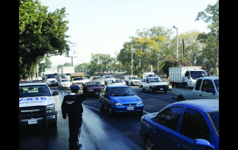 Elementos de vialidad se encuentran en el lugar. M. FREYRÍA  /