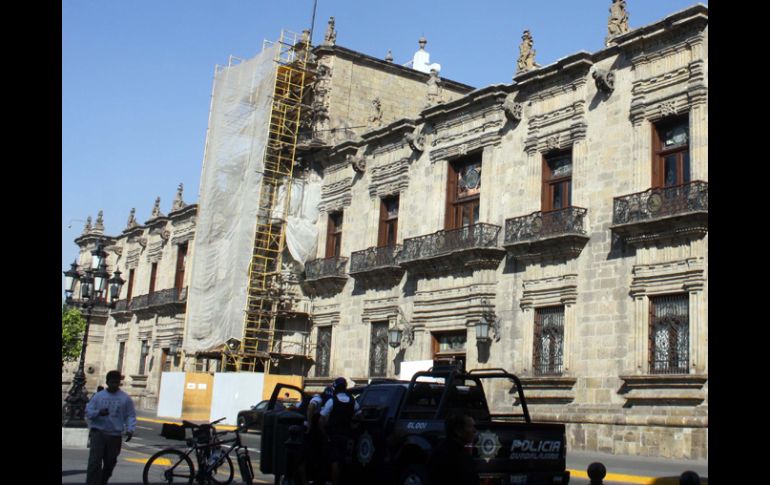 Los restauradores encontraron las formas originales del balcón principal de Palacio de Gobierno.A.HINOJOSA  /