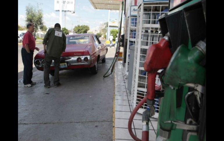 Justifican la estrategia de 'deslizamientos' con el alto costo de los energéticos a nivel internacional. ARCHIVO  /