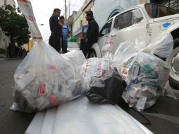 La mercancía decomisada por el Ayuntamiento tapatío será entregada a las autoridades federales y estatales correspondientes. A. CAMACHO  /