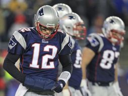 Tom Brady sale derrota en su propio campo por los Jets en el duelo divisional. AP  /