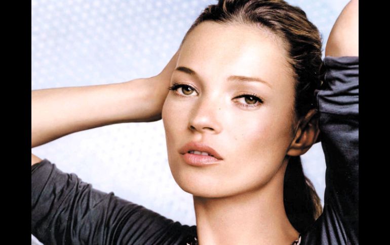 La modelo británica Kate Moss celebró su cumpleaños número 37. EL UNIVERSAL  /