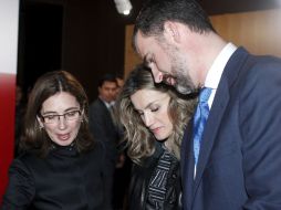 Pilar del Río, viuda de José Saramago; Letizia y Felipe de Borbón. EFE  /