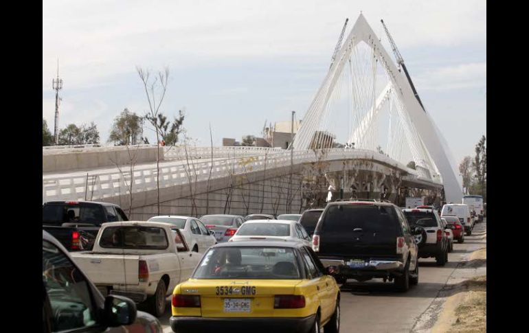 La inauguración del puente Atirantado se llevará a cabo el 29 de enero. A. CAMACHO  /