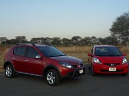 El Honda Fit y el Renault Stepway. S.OLIVEIRA  /