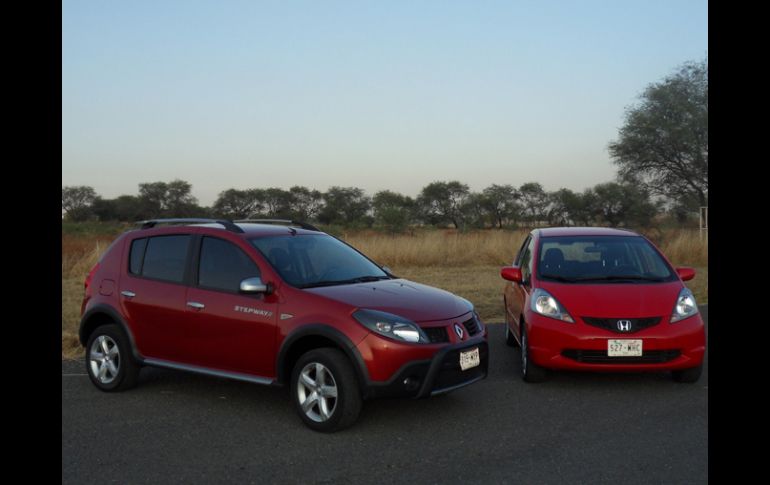 El Honda Fit y el Renault Stepway. S.OLIVEIRA  /