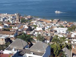 La naviera argumentó la falta de seguridad en los puertos del Pacífico para cancelar sus 52 arribos por año en Puerto Vallarta. ARCHIVO  /