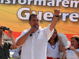 Ángel Aguirre, candidato de la coalición Guerrero nos une, en un acto de campaña. ESPECIAL  /