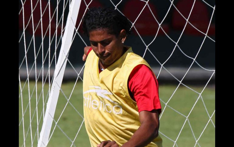 Carlo Costly estaba ansioso por poder debutar en el Clausura 2011. MEXSPORT  /