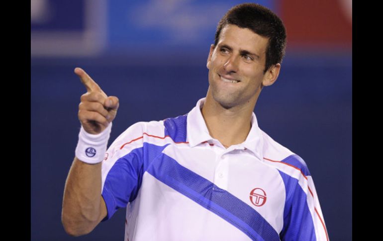 Novak Djokovic celebra la victoria sobre Roger Federer. AP  /