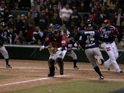 Los Yaquis se colocan en la antesala del título tras vencer a Guasave. ESPECIAL  /