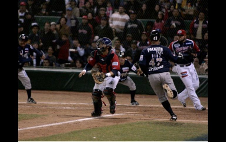 Los Yaquis se colocan en la antesala del título tras vencer a Guasave. ESPECIAL  /