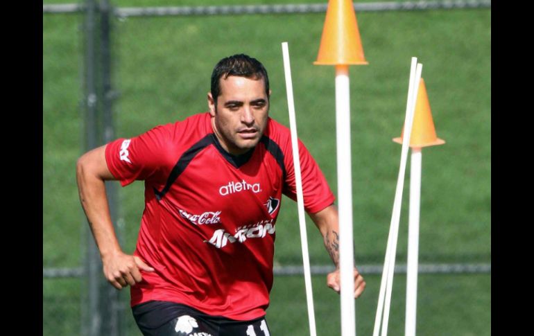 Daniel Osorno realiza trabajo físico durante un entrenamiento. MEXSPORT  /