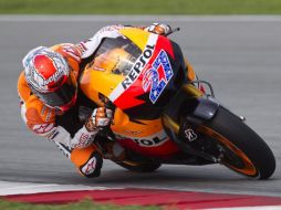 El piloto australiano de MotoGP Casey Stoner, de Honda, participa en el entrenamiento de pretemporada en el circuito de Sepang. EFE  /