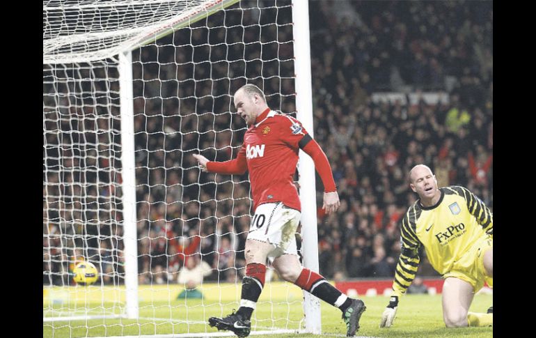 Wayne Rooney festeja su segundo gol de la noche al Sunderland. REUTERS  /