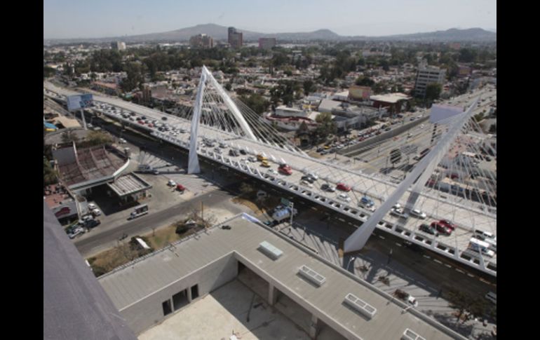 Vista panorámica del Puente Matute Remus el día de su inauguración. S. NÚÑEZ  /