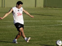 Salvador Cabañas trabajando al parejo del plantel paraguayo. REUTERS  /