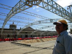 La estructura del toldo de la pista ya fue colocada frente al Instituto Cultural Cabañas.A.GARCÍA  /