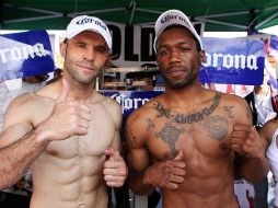 Rigoberto Álvarez (izquierda) y Austin Trout (derecha) luego de la ceremonia de pesaje. A. GARCÍA  /