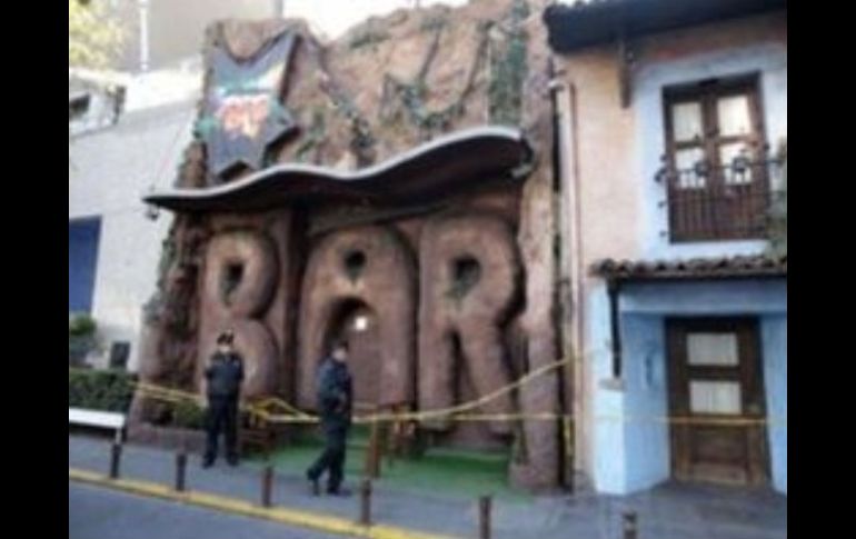 Carlos Cázares Ocaña alias ''el Charly'', gerente del Bar Bar, abandonó el Reclusorio, tras pagar una fianza. ARCHIVO  /