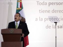 El presidente del Senado, Manlio Fabio Beltrones durante la ceremonia por el 94 aniversario de la promulgación de la Constitución. NTX  /