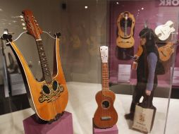 Se pueden contemplar guitarras, mandolinas y violines de diveras épocas. REUTERS  /