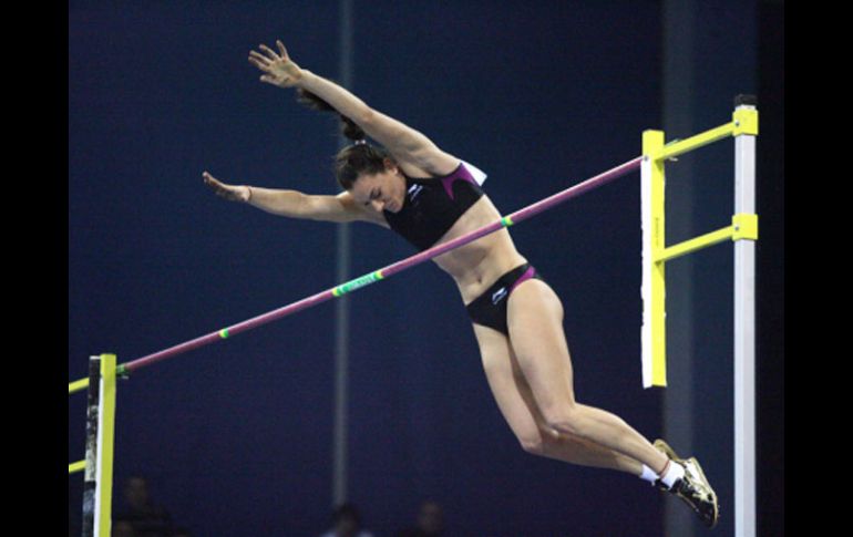 Isinbayeva al momento de mejorar su marca en Donetsk. AFP  /