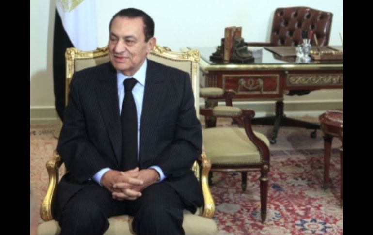 Foto de archivo de Hosni Mubarak, en el palacio presidencial  en El Cairo, Egipto. AP  /