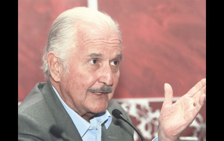 Carlos Fuentes, escritor mexicano, pide que no se compliquen las relaciones culturales por los problemas jurídicos. A. GARCÍA  /