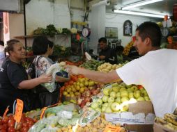 Se verán afectados los bolsillos tras los posibles aumentos de  los alimentos básicos. M. FREYRÍA  /