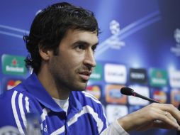 Raúl González Blanco, delantero del Schalke 04, durante la conferencia de hoy, en Valencia, España. REUTERS  /