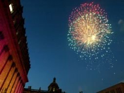 Fuego artificiales, música y algarabía fueron la constante en esta celebración. E. BARRERA  /