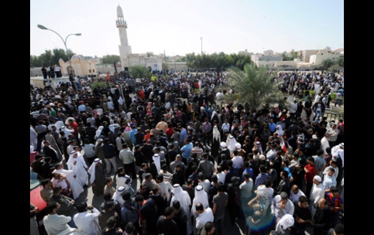 Manifestantes protestan durante el funeral de Ali Abdul Hadi Mushima. EFE  /