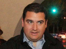 El alcalde zapopano, Héctor Vielma, señala que el contrato para el crédito se firmó ayer y debe respetarse. A. CAMACHO  /