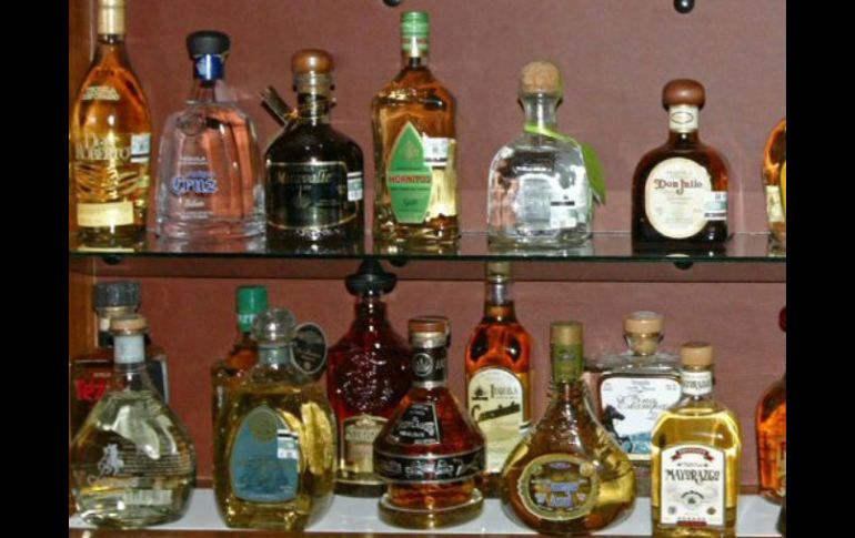 El gremio tequilero aumentará sus gestiones para que se establezca una Norma Oficial Mexicana. ARCHIVO  /