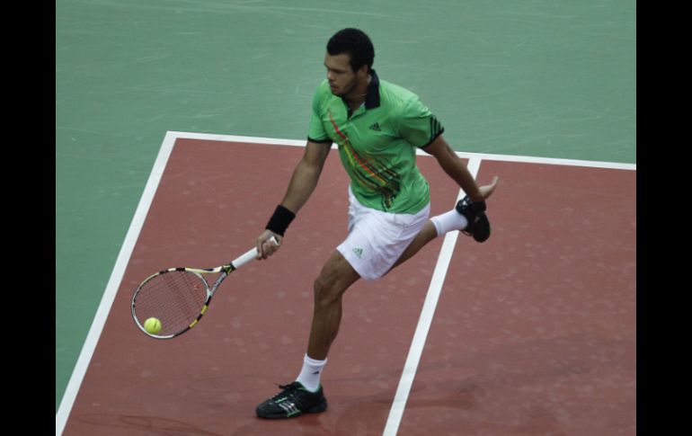 Jo-Wilfried Tsonga podría medirse en la ronda tres con su compatriota Gilles Simon. AP  /