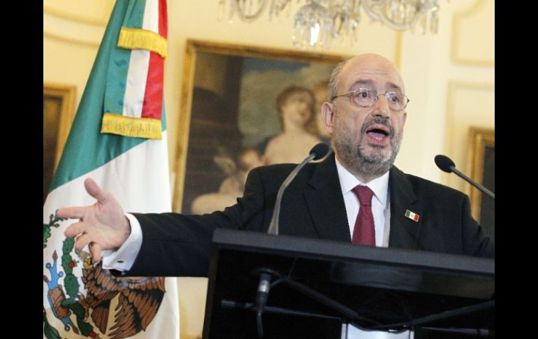 Carlos de Icaza se retiró de la tribuna cuando la canciller gala comenzó a referirse al caso Cassez. AFP  /