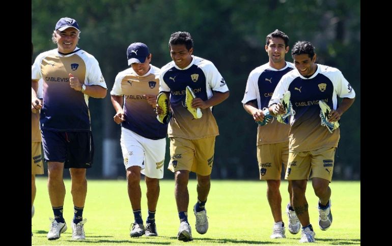 Los jugadores de la UNAM en una sesión de entrenamientos. MEXSPORT  /