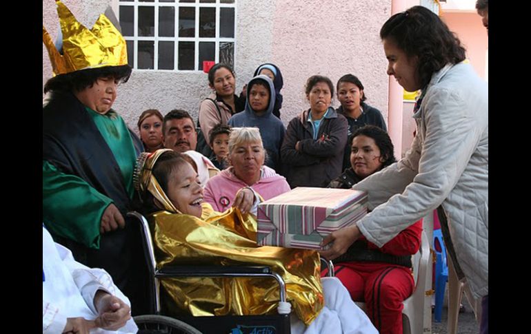 En Fundación Santa Marta las personas discapacitadas reciben apoyo. ESPECIAL  /