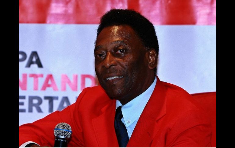 Foto de archivo del ex futbolista brasileño Pelé en rueda de prensa. MEXSPORT  /