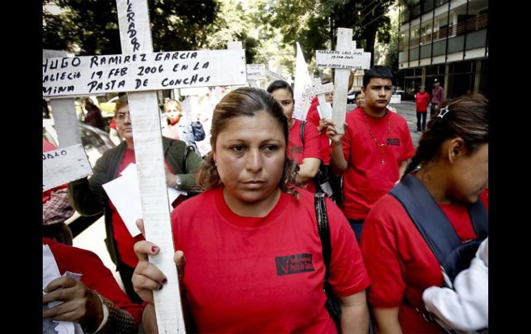 Familiares, amigos e integrantes de la organización Familia Pasta de Conchos, realizaron una pequeña peregrinación. EL UNIVERSAL  /