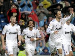 Ricardo Carvalho celebra el gol que anotó ayer ante el Levante. EFE  /