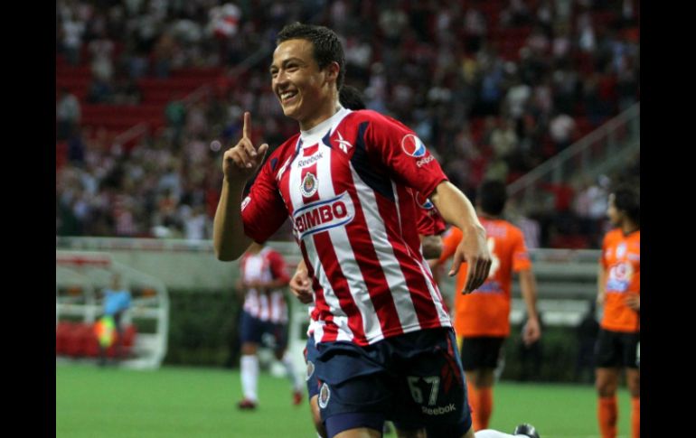 Finalmente Chivas sorprendió y dio el juego que tenía que jugar en el Omnilife. MEXSPORT  /