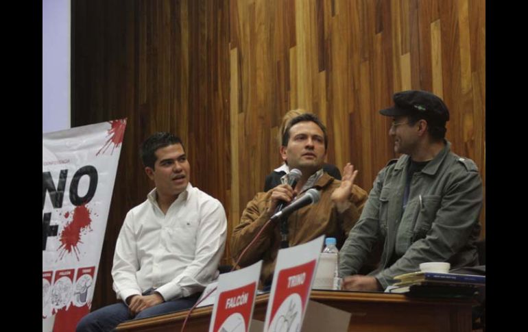 Marco Antonio Núñez, presidente de la FEU; Antonio Helguera y Jorge Hernández, moneros de Proceso.ESPECIAL  /