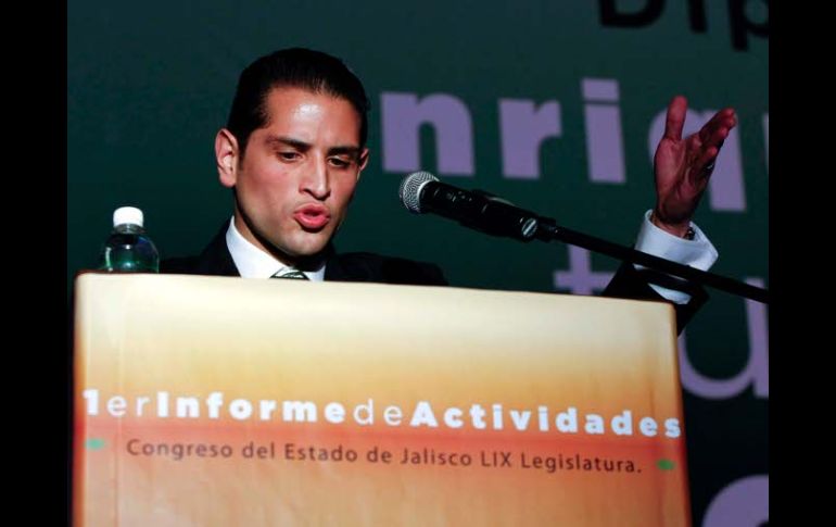 El presidente de la mesa directiva del Congreso, Enrique Aubry presentó su primer informe de actividades. E. PACHECO  /