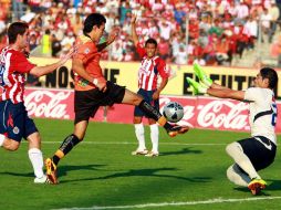 Las Chivas, en estos dos últimos partidos, saltaron de los sublime a lo ridículo. MEXSPORT  /