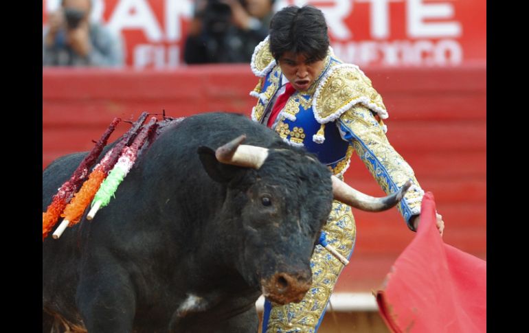 El mexicano Óscar López Rivera mostró mucha voluntad y deseos, pero quedó a deber. EFE  /