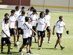 El equipo entrena para visitar el próximo domingo al Puebla. E. PACHECO  /